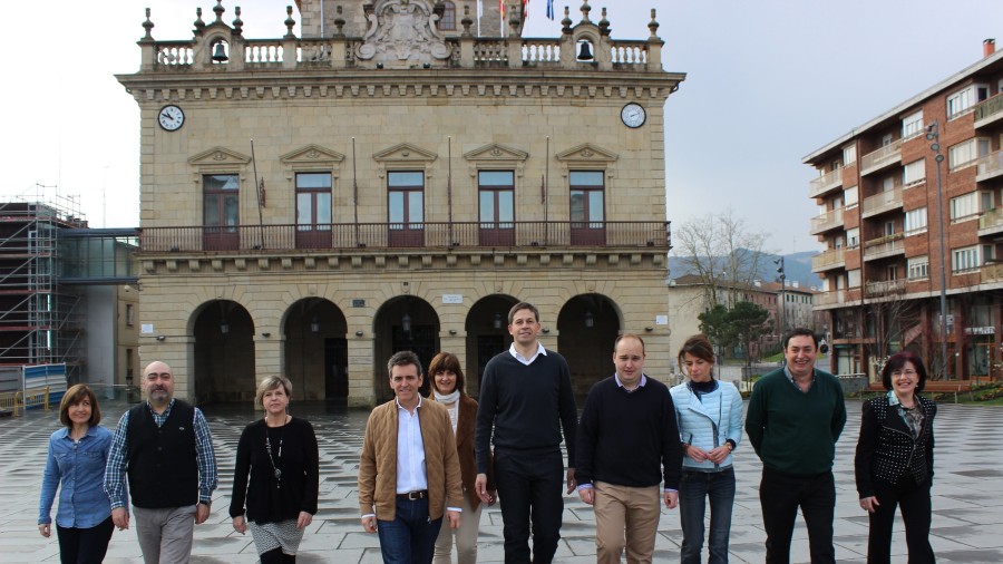 EAJ-PNV se  alegra de que el gobierno municipal proceda a adecuar el aparcamiento en c/ Miguel Ambulodi