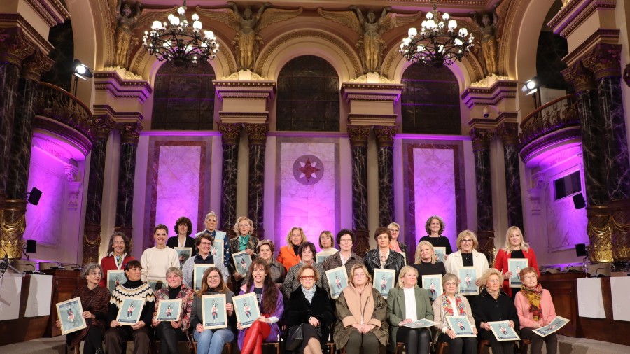 El Ayuntamiento de Donostia homenajea a todas las mujeres concejalas de la democracia