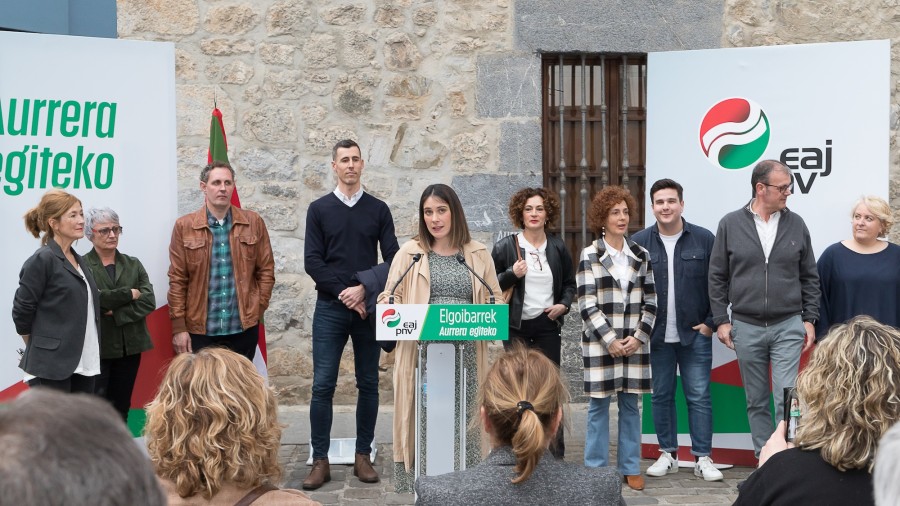 Maialen Gurrutxaga, candidata a la alcaldía de EAJ-PNV de Elgoibar, presenta un equipo fuerte, comprometido y plural para las próximas elecciones